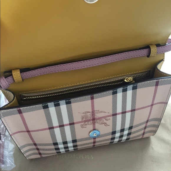 ❌SOLD❌NWT Burberry Haymarket Small Bag - Picture 6 of 8